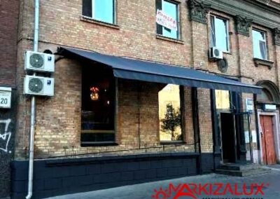 Маркиза навес фиксируется под углом, в интервале от 0 до 35 градусов