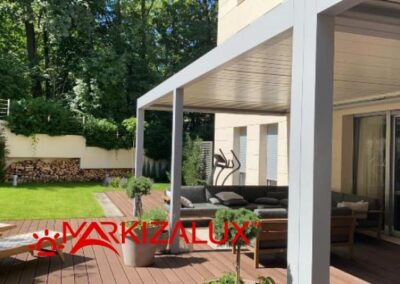 Пергола с поворотными ламелями Bioclimatic